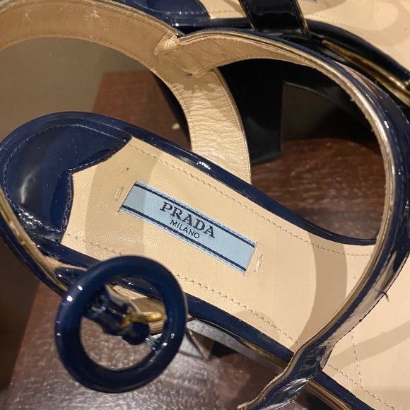 Like new Prada heels - Picture 5 of 5